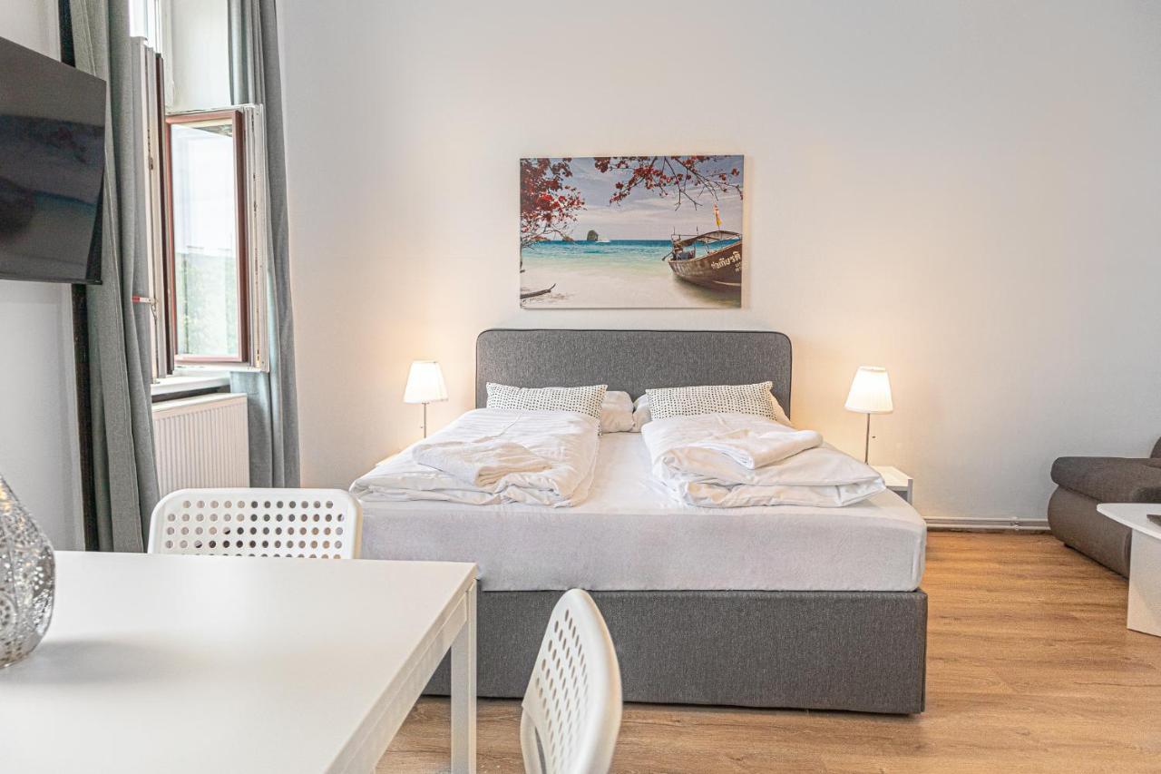 וינה Welcoming 2Br Apt. Near Akh- Perfect For Longstays מראה חיצוני תמונה